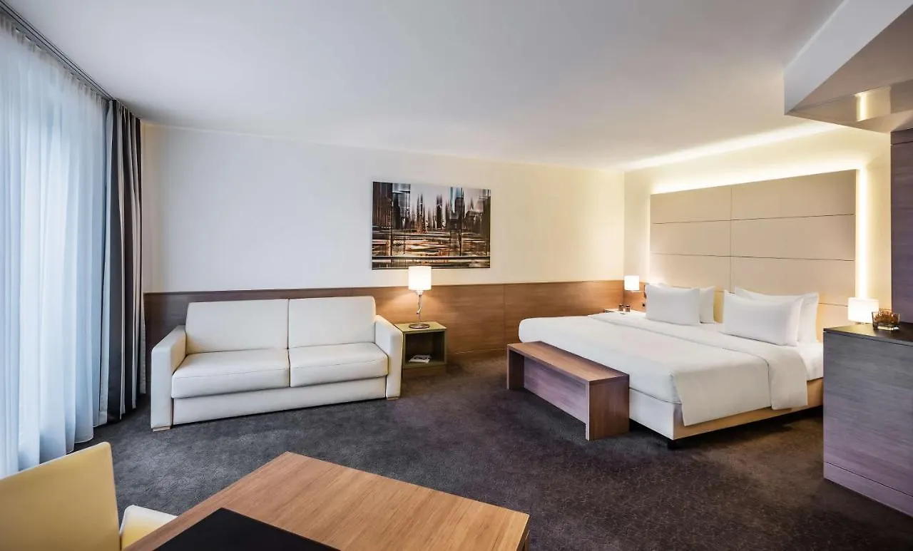 Lindner Hotel Dusseldorf Airport, Part Of Jdv By Hyatt 4*,